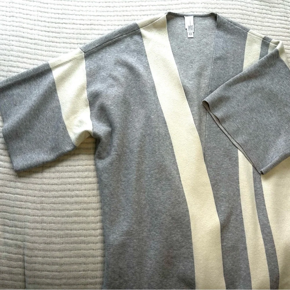 Open Front Kimono Sweater Cardigan Poncho Shawl Wrap Size XL Gray and Cream - Picture 5 of 9